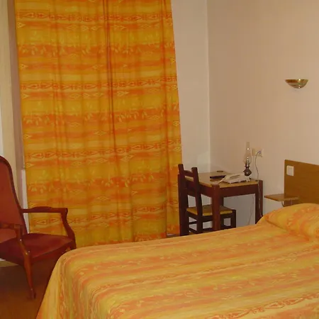 Le Saint Domingue 3* Die
