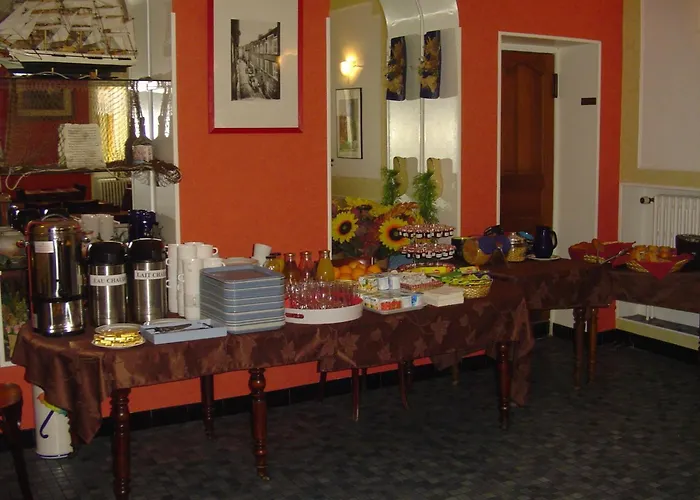 Le Saint Domingue 3* داي